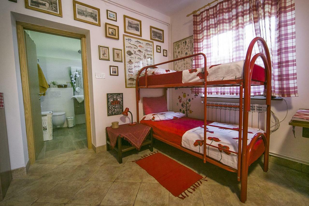 Cozy Istrian House ξενώνας Izola Εξωτερικό φωτογραφία